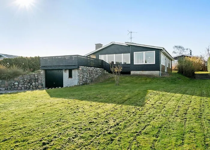 3 Bedroom Pet Friendly In Prázdninový dům